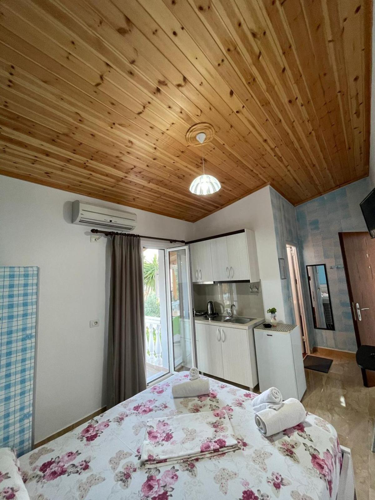 Golden Villa Ksamil Exterior photo