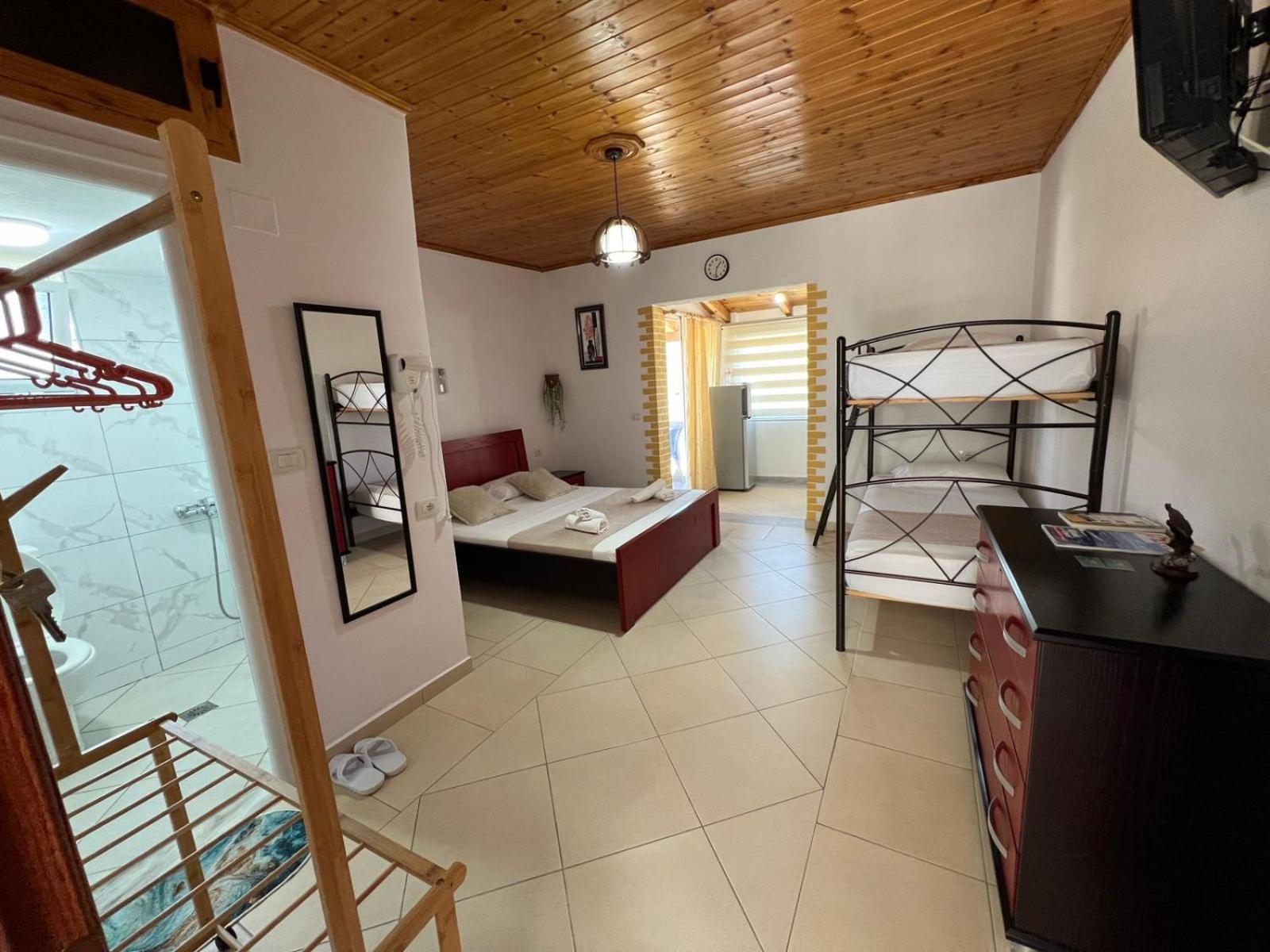 Golden Villa Ksamil Exterior photo