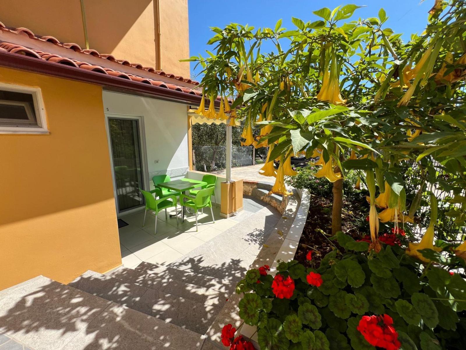 Golden Villa Ksamil Exterior photo